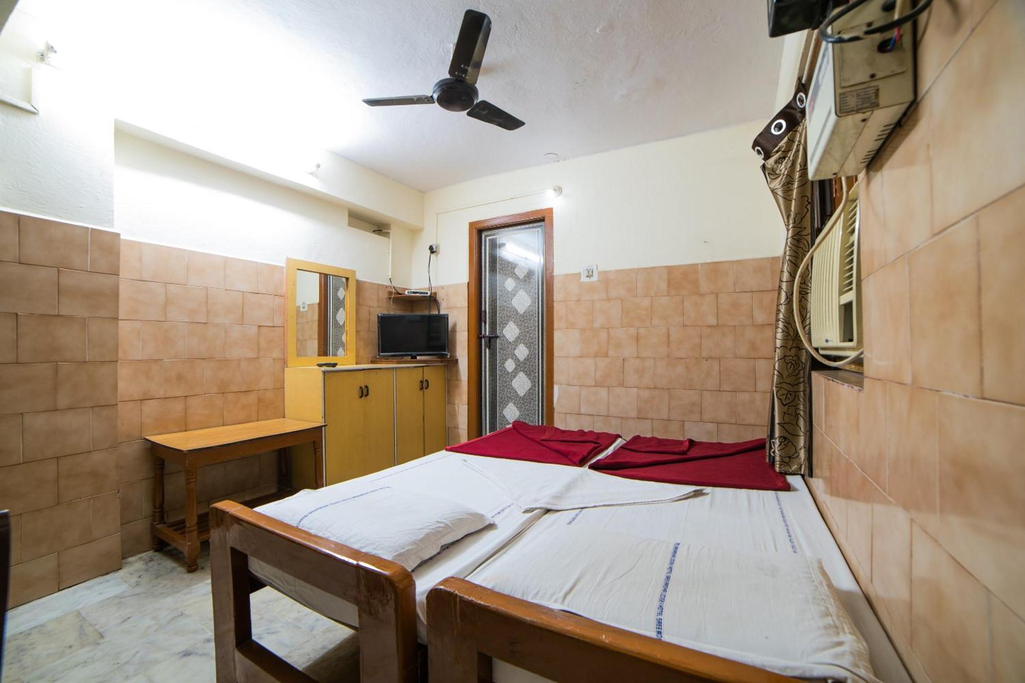 Hotel O Sree Radha Lodge Near Snow World Secundurabad Extérieur photo