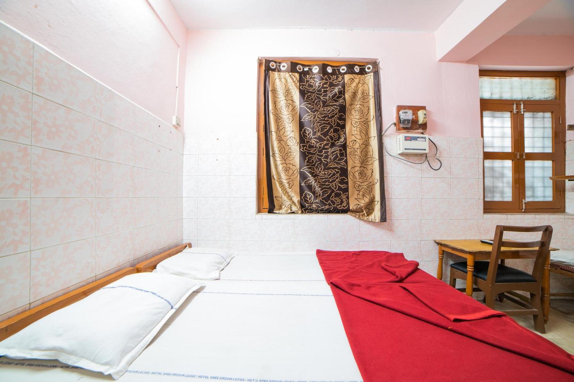Hotel O Sree Radha Lodge Near Snow World Secundurabad Extérieur photo
